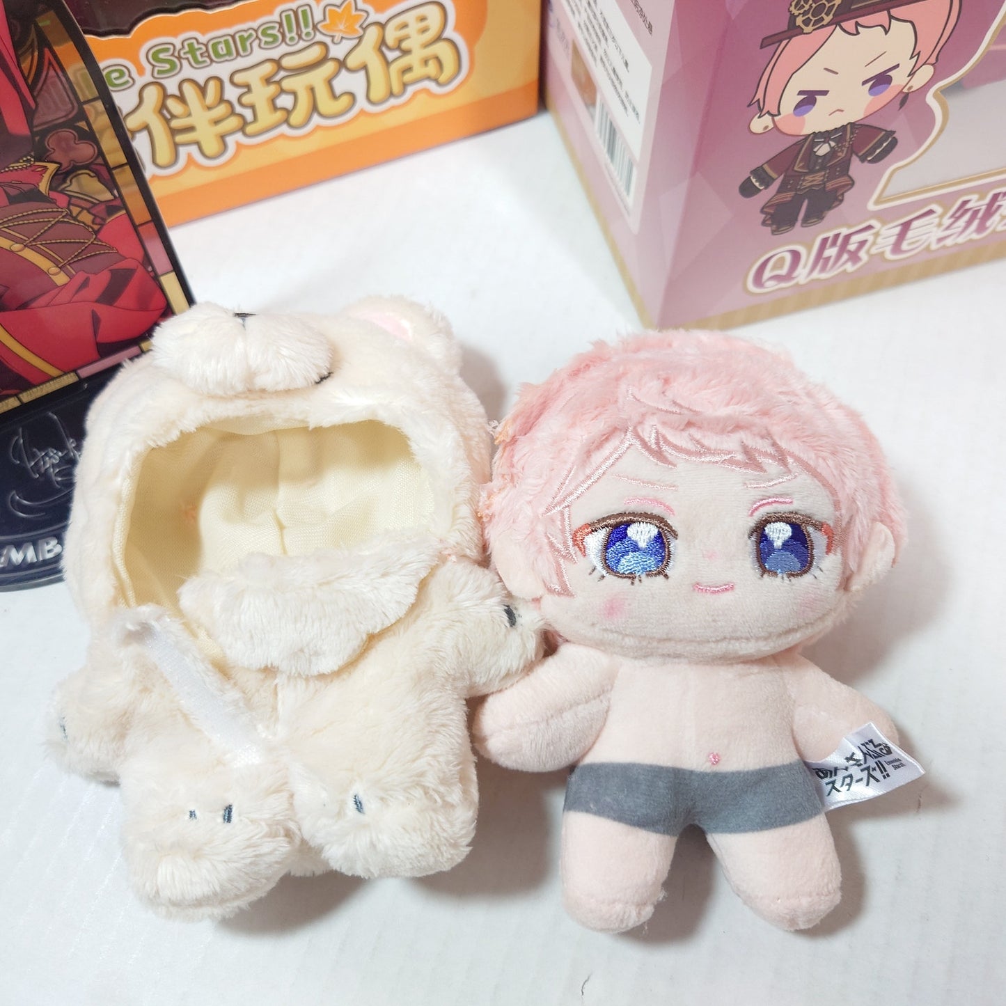 Shu Itsuki Valkyrie Ensemble Stars Plush & Acrylic Stand Set