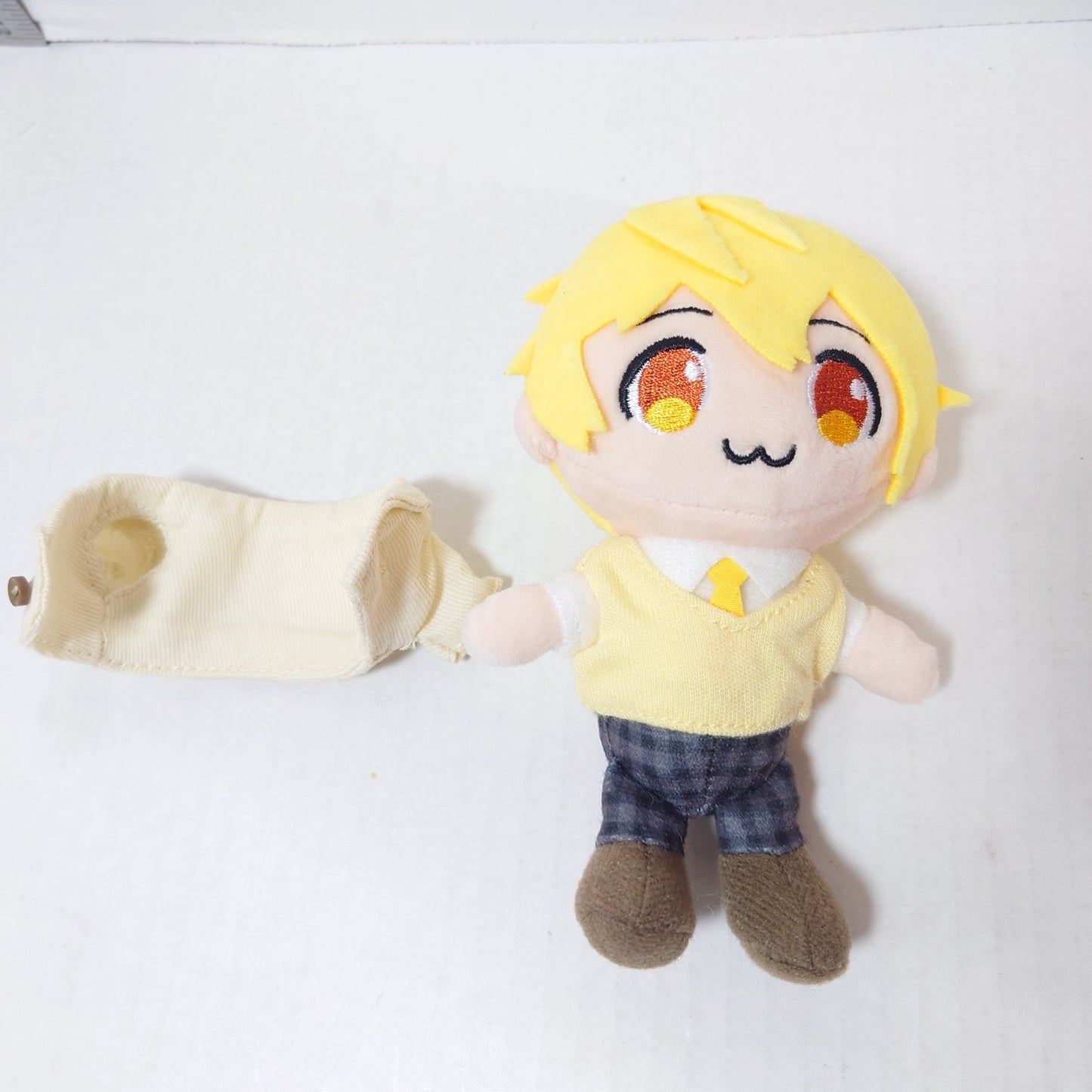 Root Strawberry Prince 2023 Concert Plush